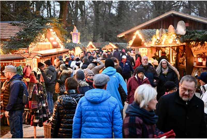 Romantischer Weihnachtsmarkt auf Schloss Thurn und Taxis Glück und ...
