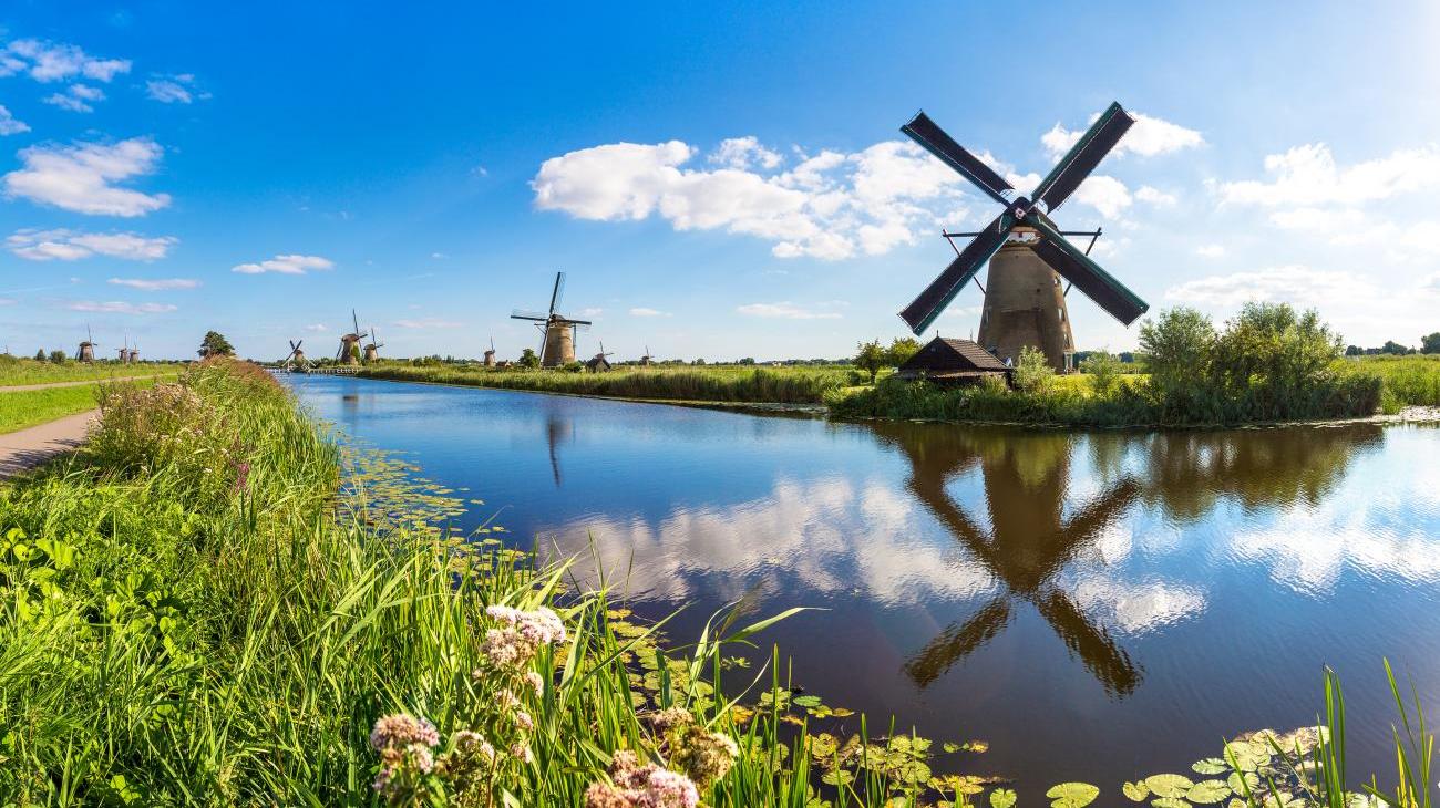 Gruppenreisen zu den Windmühlen von Kinderdijk - historischer Park bei Rotterdam