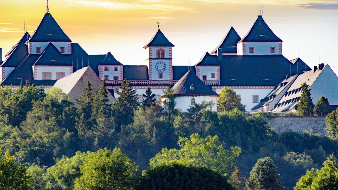 Faszinierendes Schloss Augustusburg am Nordrand des Erzgebirges