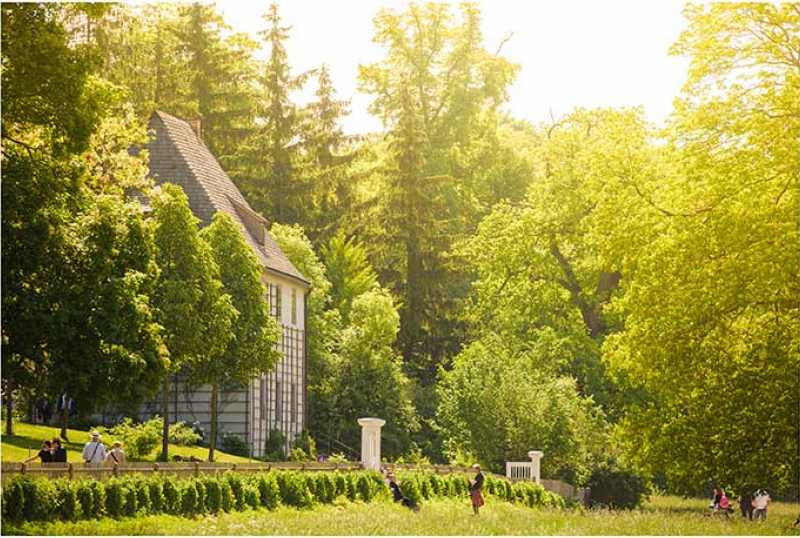 Stadtschloss Weimar und Ensemble Bastille