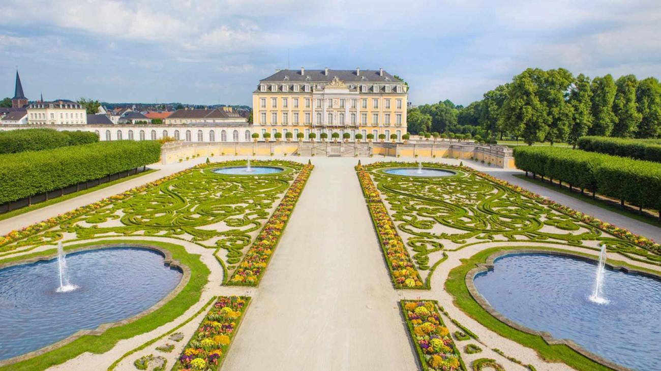 UNESCO-Welterbe Schlösser Brühl Schlösser in NRW gibt es wie Sand am